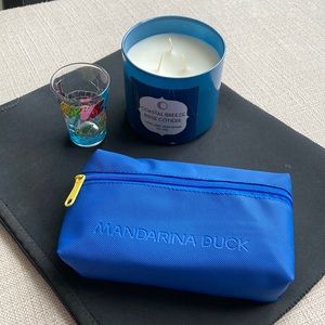 Mandarina Duck Travel size make up case, blue, NEW, stocking stuffer